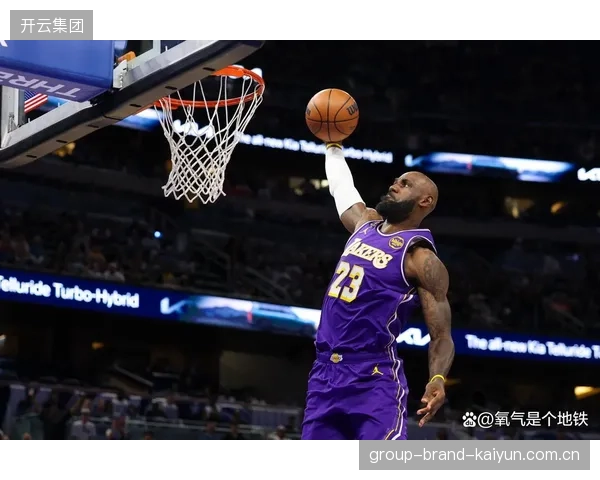 詹姆斯宣布参与投资体育公益公司，引发行业关注